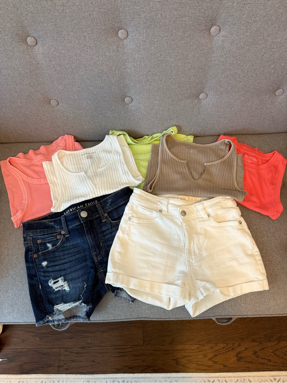 American Eagle Outfitters Lot- 5 tops, 2 shorts